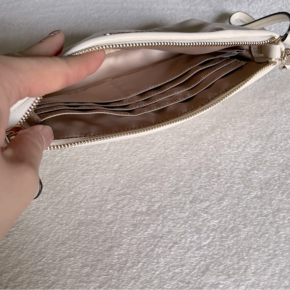NWT Coach Ivory Leather Wristlet | Cream Minimal Clutch | $148 Retail - Picture 9 of 9